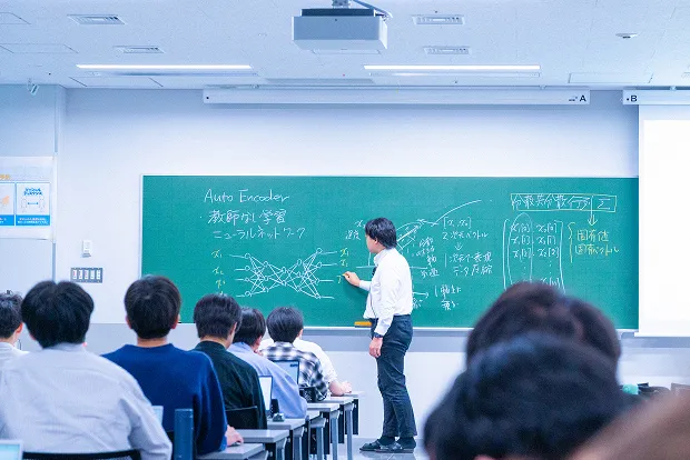 講義中の教室の様子
