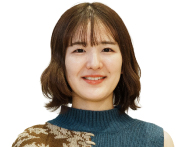 亀甲 智予 さん